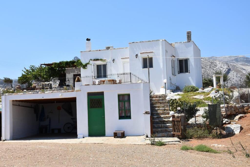 With Amazing Sea View Holiday home Moutsouna