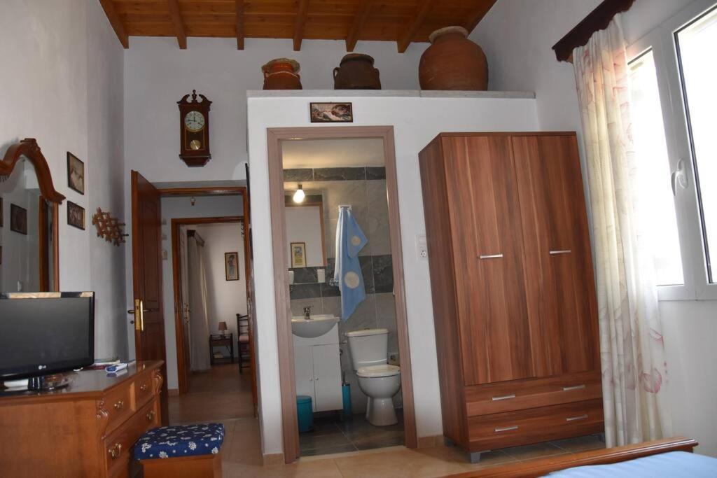 With Amazing Sea View Holiday home Moutsouna