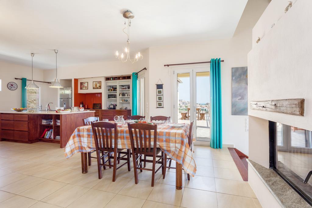 Anatoli Villa