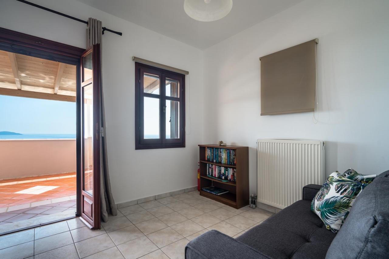 Villa Kumusha Near Fiscardo Manganos