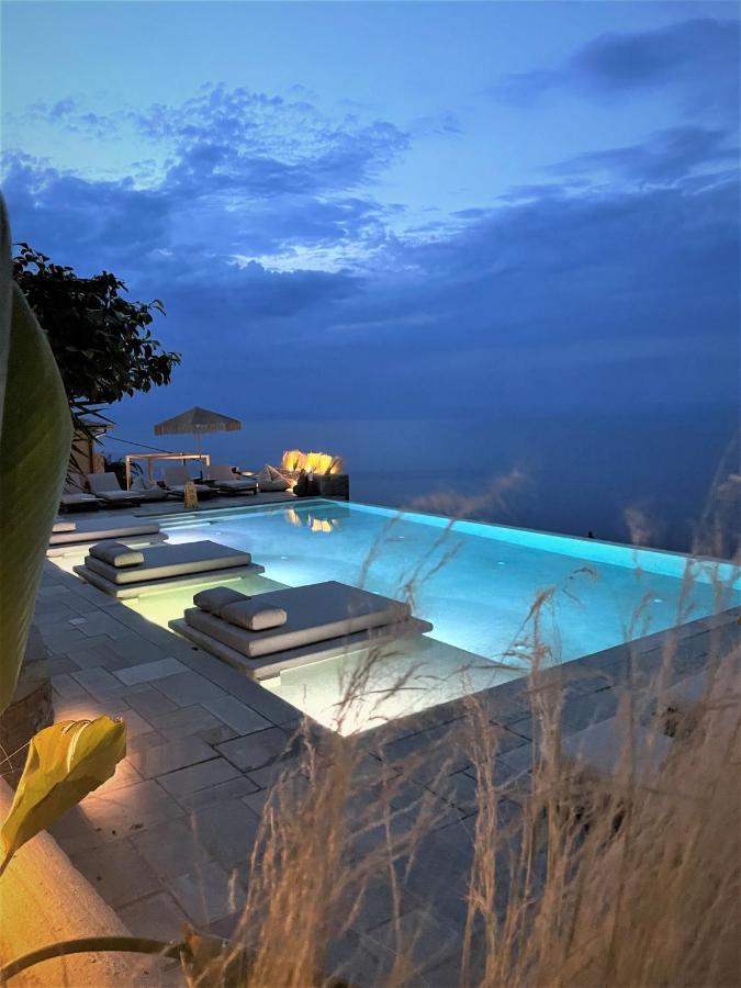 Guest house Agapitos & 4*