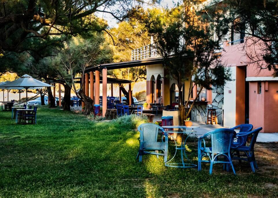 Pelekanos Beachfront *