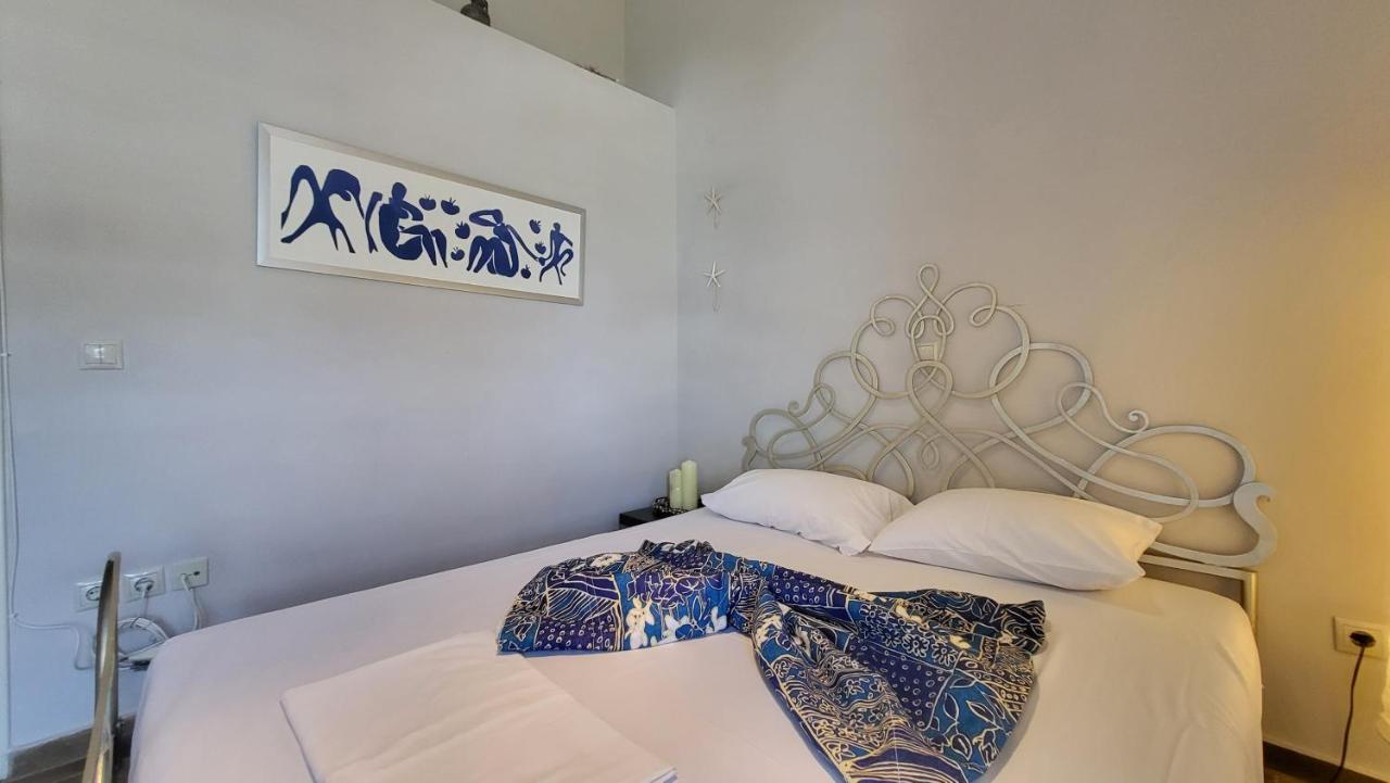 Evita Maisonette, Elegant Beachfront Apt, *