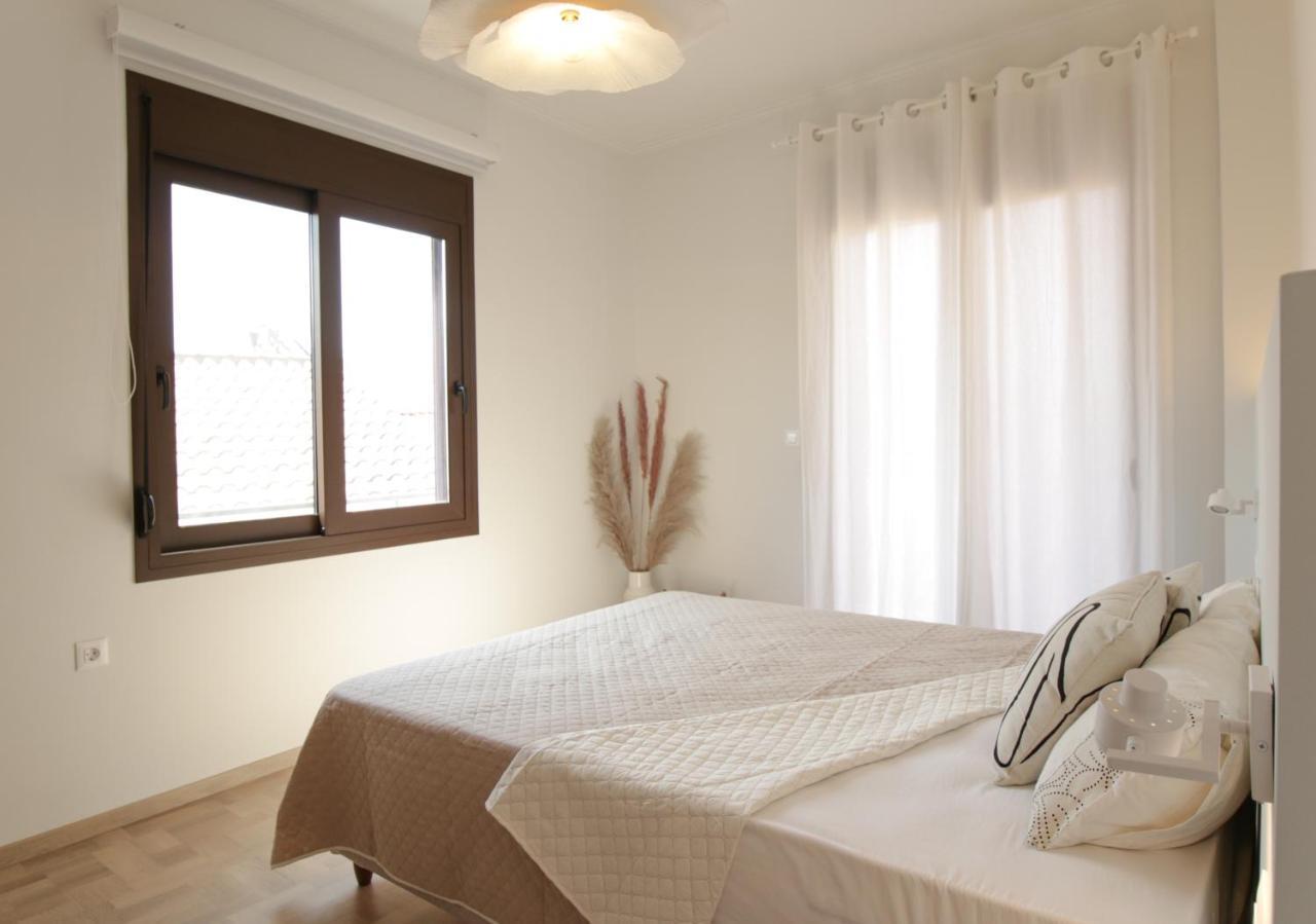 Onos - 2 Bedroom 2 Bathroom Penthouse With Terrace In Old Town * Kalamata