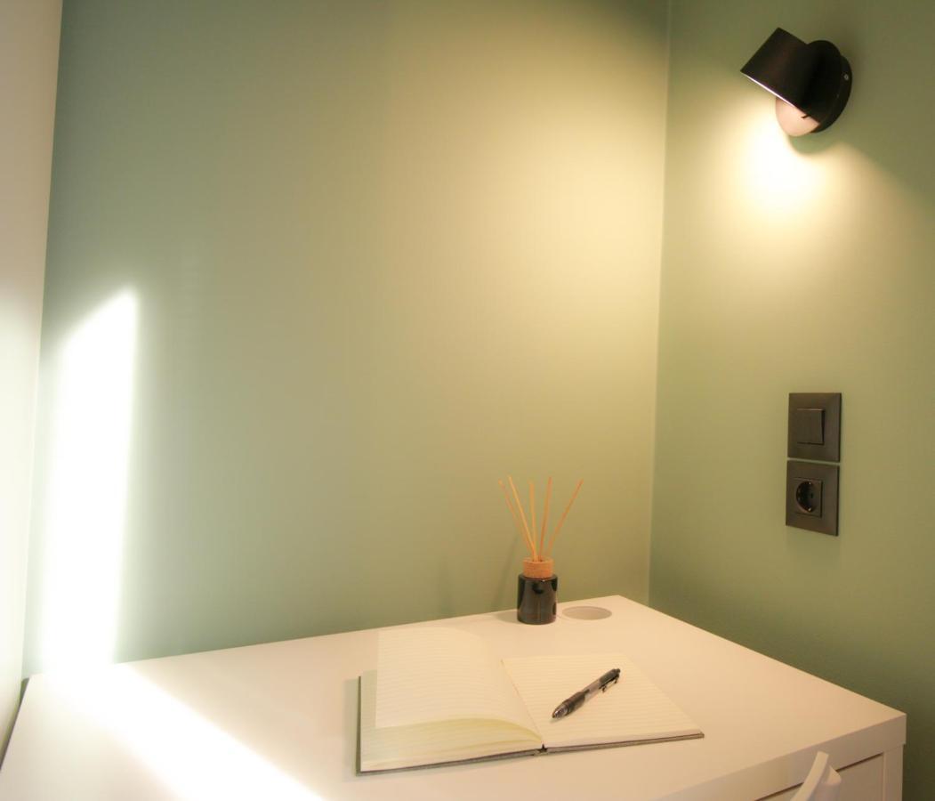 Onos - 2 Bedroom 2 Bathroom Penthouse With Terrace In Old Town Kalamata