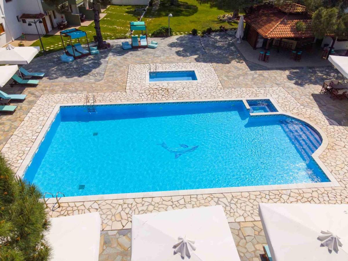 Alexandros Aparthotel 3*