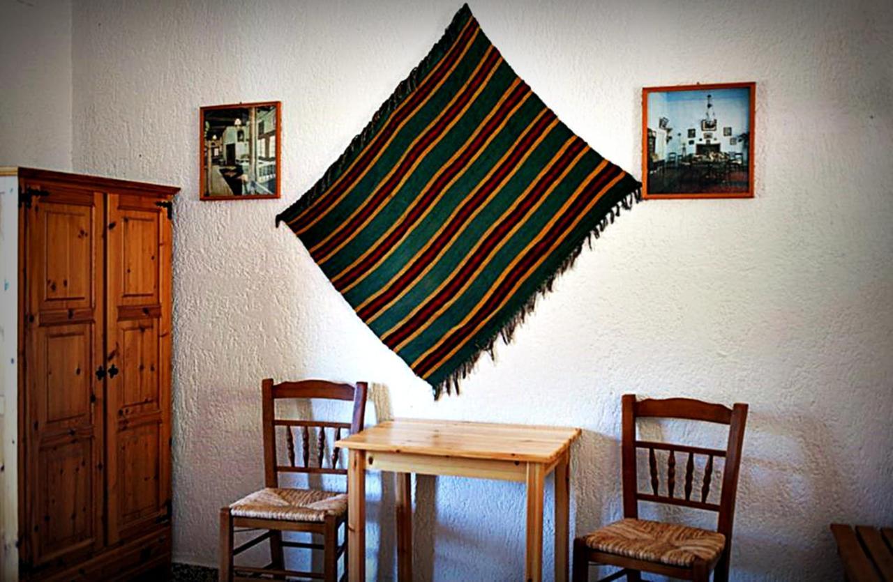 Spiros Guest house *