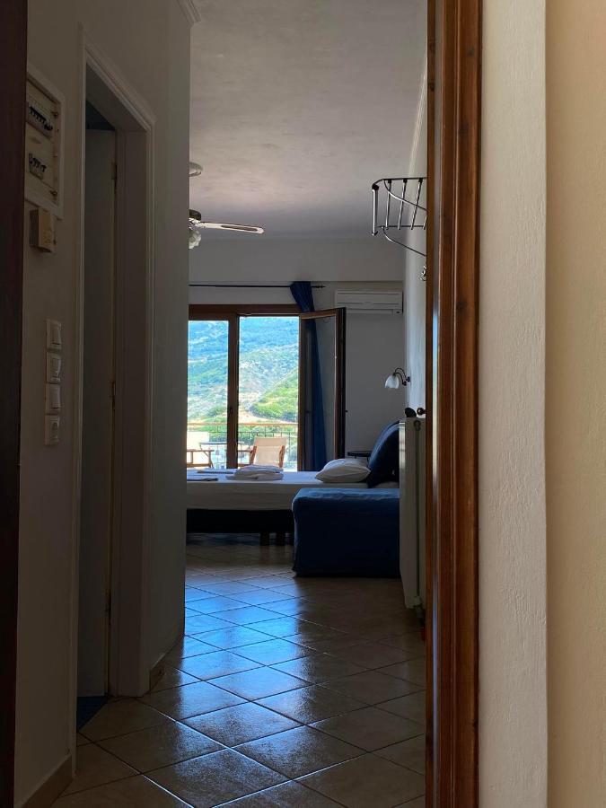 Anarrousa & Holiday home Evdilos (Ikaria)
