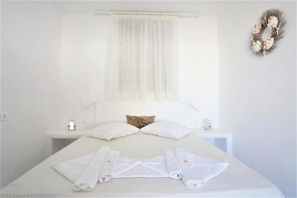 Guest house Xrissi Ammos Agia Kiriaki Beach (Milos)