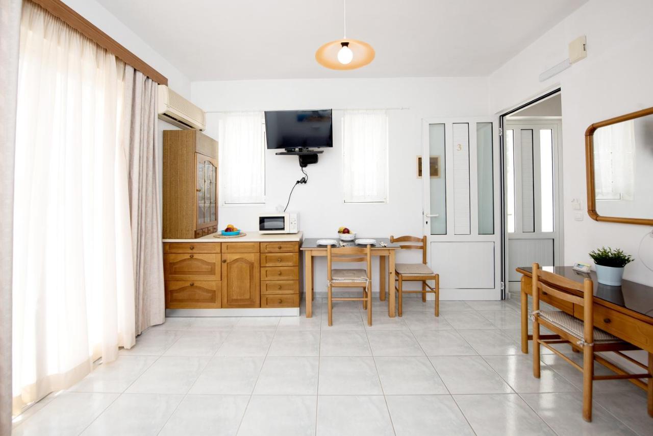 Maria Studios & Apartment