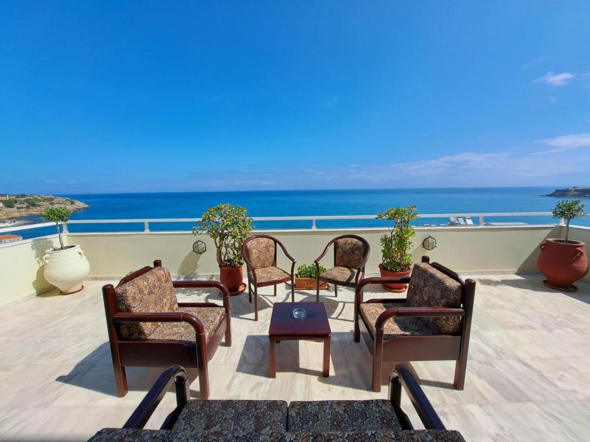 Seaview Flora's Luxury Apartment-300meters From The Apartment