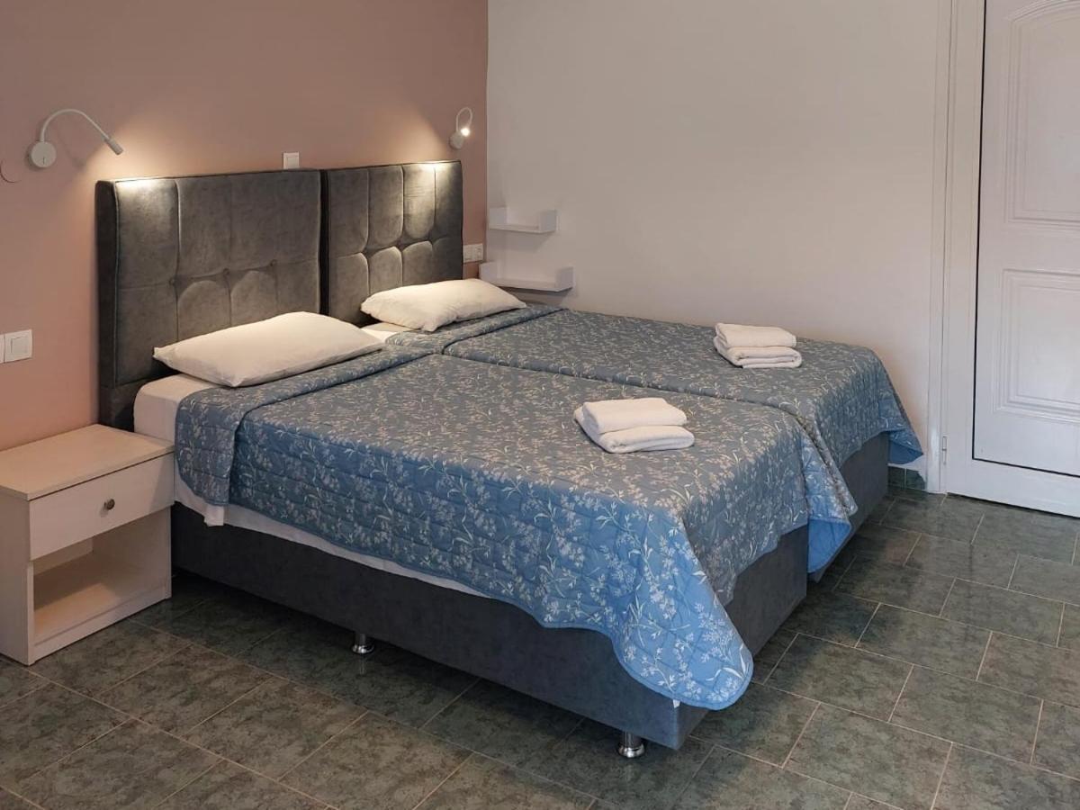 Dolphin Sea View Hotel *