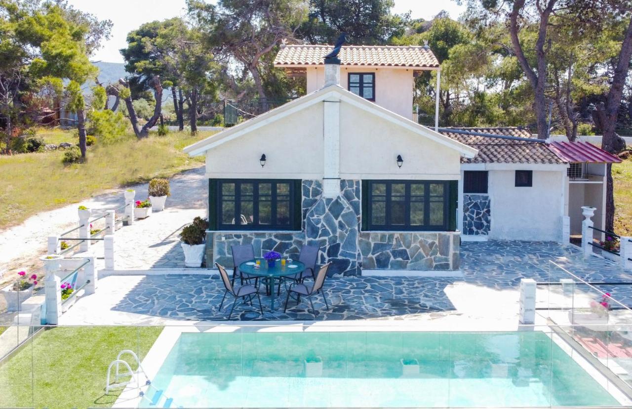 Pefki Villa