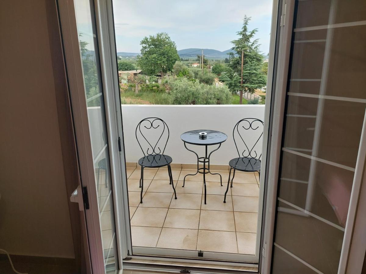 Apartment Kastro *
