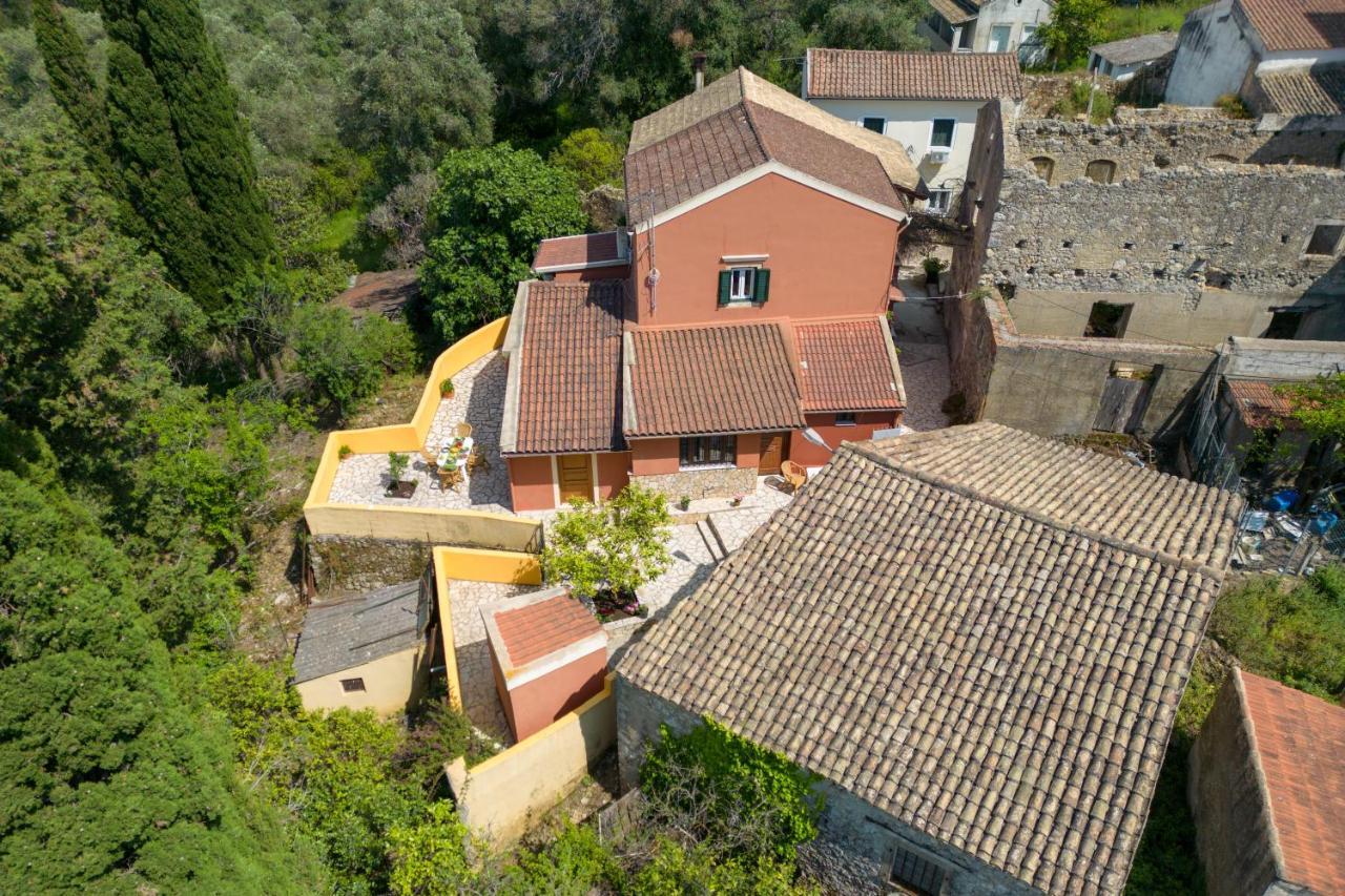 Lemon Tree House Kouramades