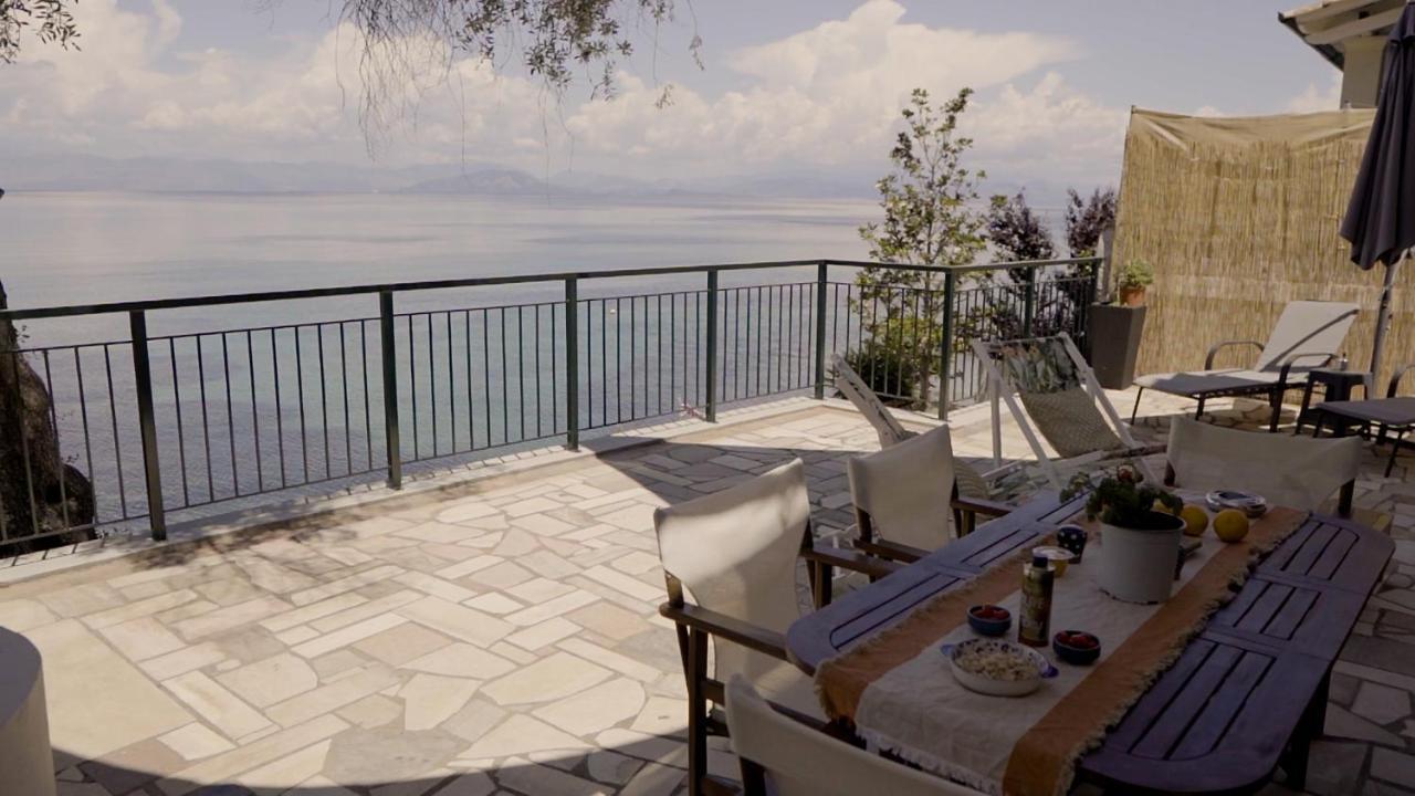 Paul Seafront House Holiday home Mesongi
