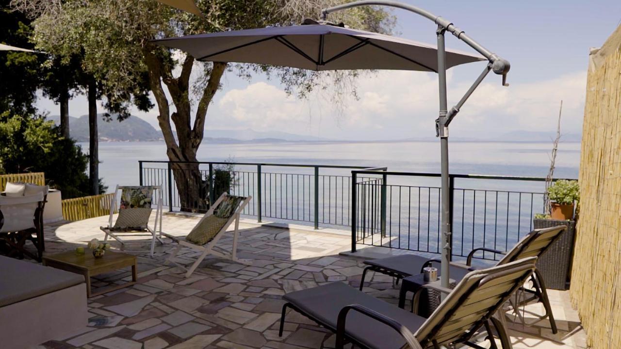 Paul Seafront House Holiday home Mesongi