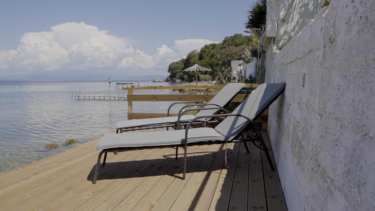 Holiday home Paul Seafront House Mesongi