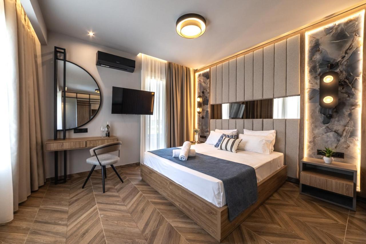 Hotel Mythic Summer 4*