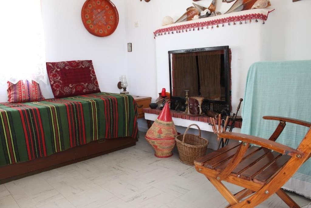 Aegean Traditional In Athens Riviera Holiday home *