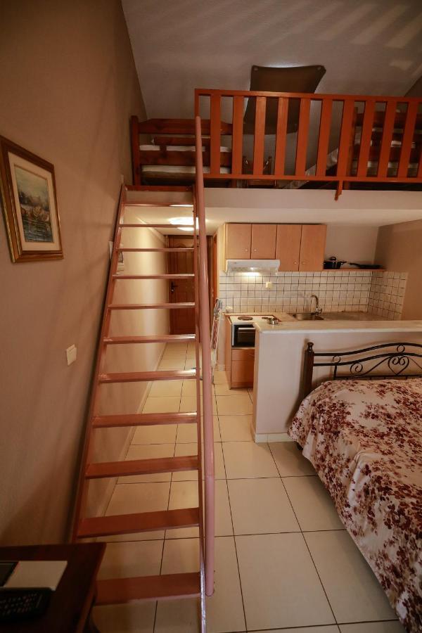 Apartment Ioanna Neos Marmaras