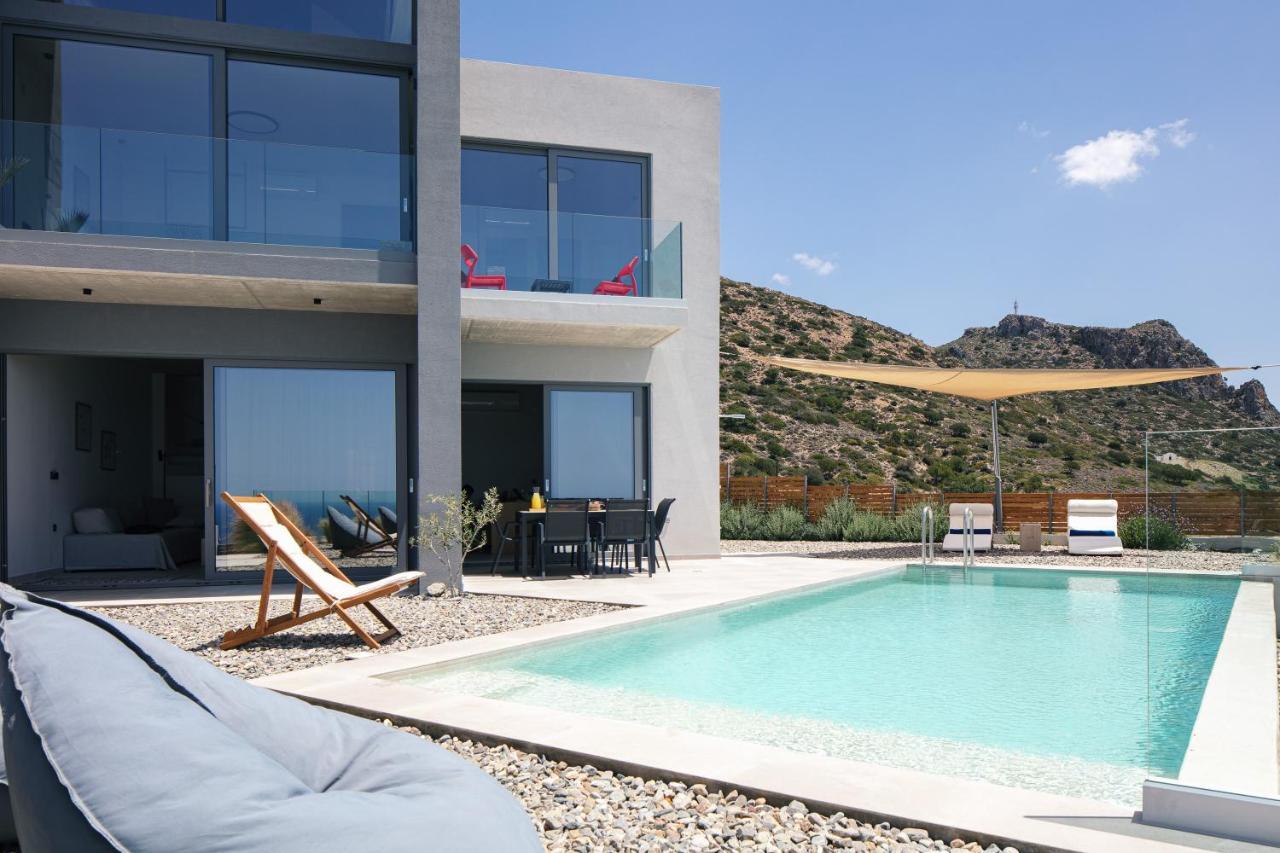Krystallon Villa *