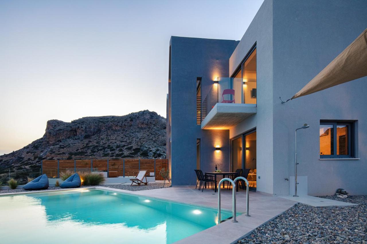 Krystallon Villa *
