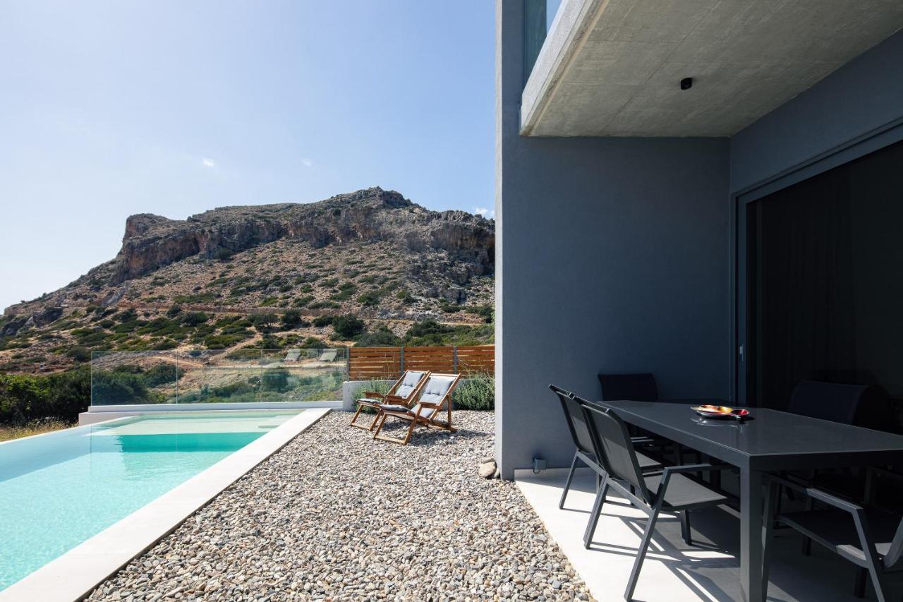 Krystallon Villa *