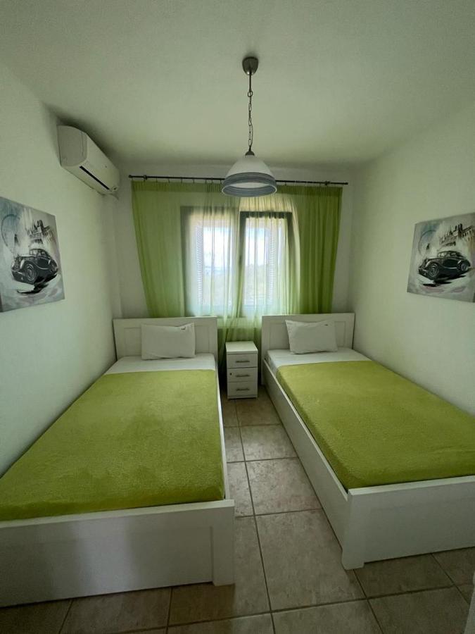Villa Lion