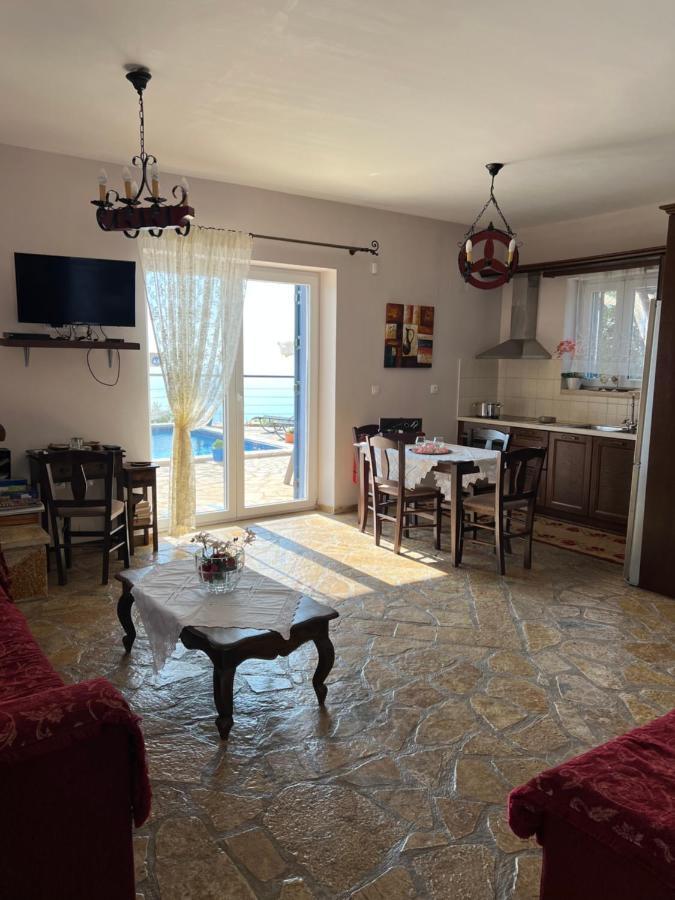 Alseides Villa *