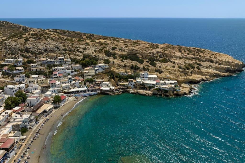 Nieva 1 * Matala (Crete)