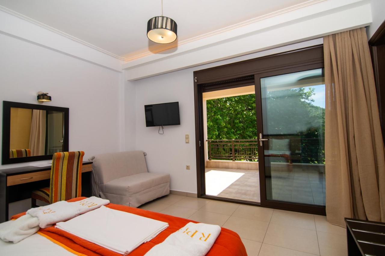Riviera 3*