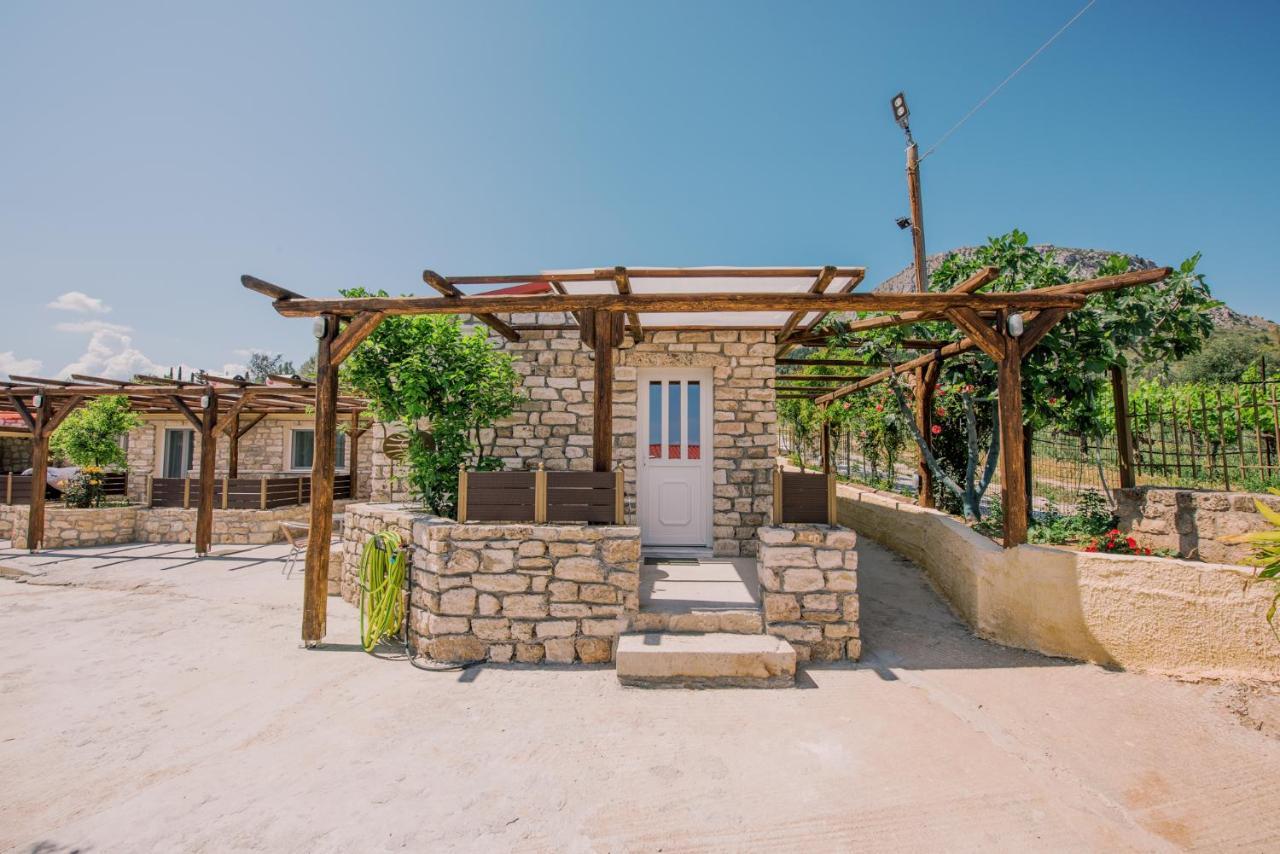 Acrocorinth Apartment