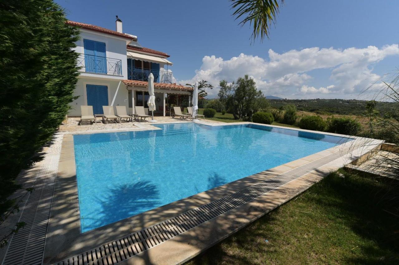 Iridia Villa Foiniki
