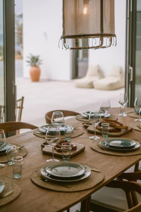 Lemon Hill / Landmark Hosting Finikounta