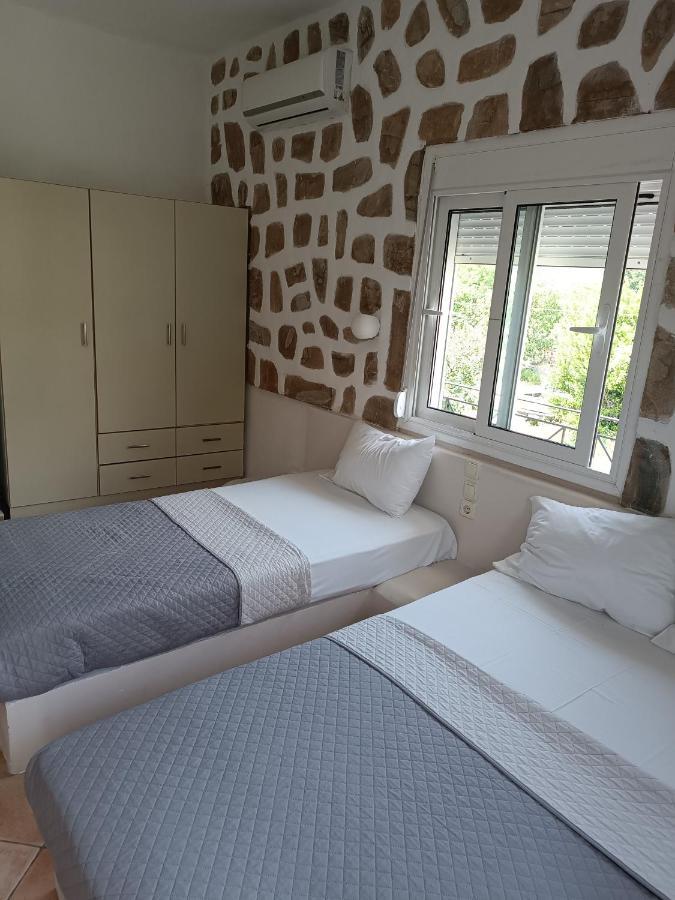 Guest house Isalos *