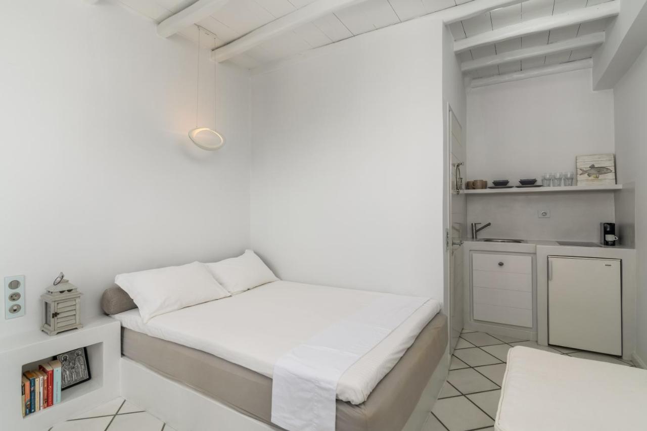 Archondoula Plaka (Milos)