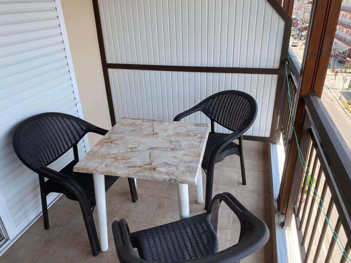 Hotel Manos *