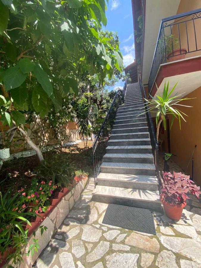 Emilios See View Apartment
