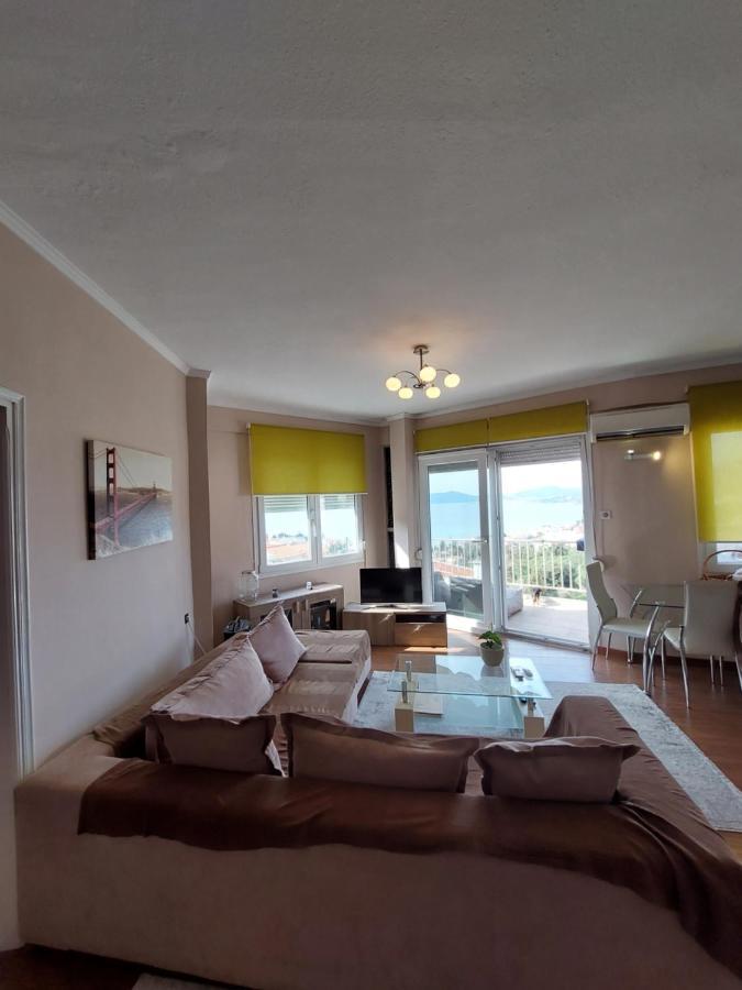 Apartment Bright View