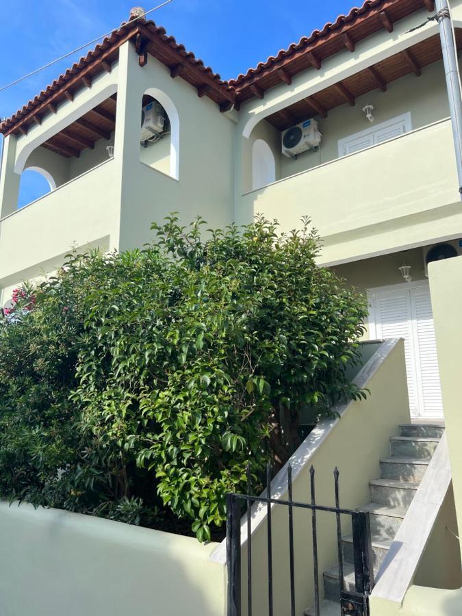 Perdika's Nest, Family Friendly House By The Sea Apartment Perdika (Aegina)