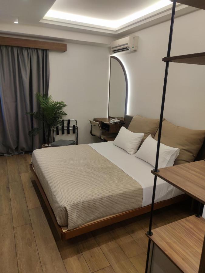 Adonis Hotel Patras