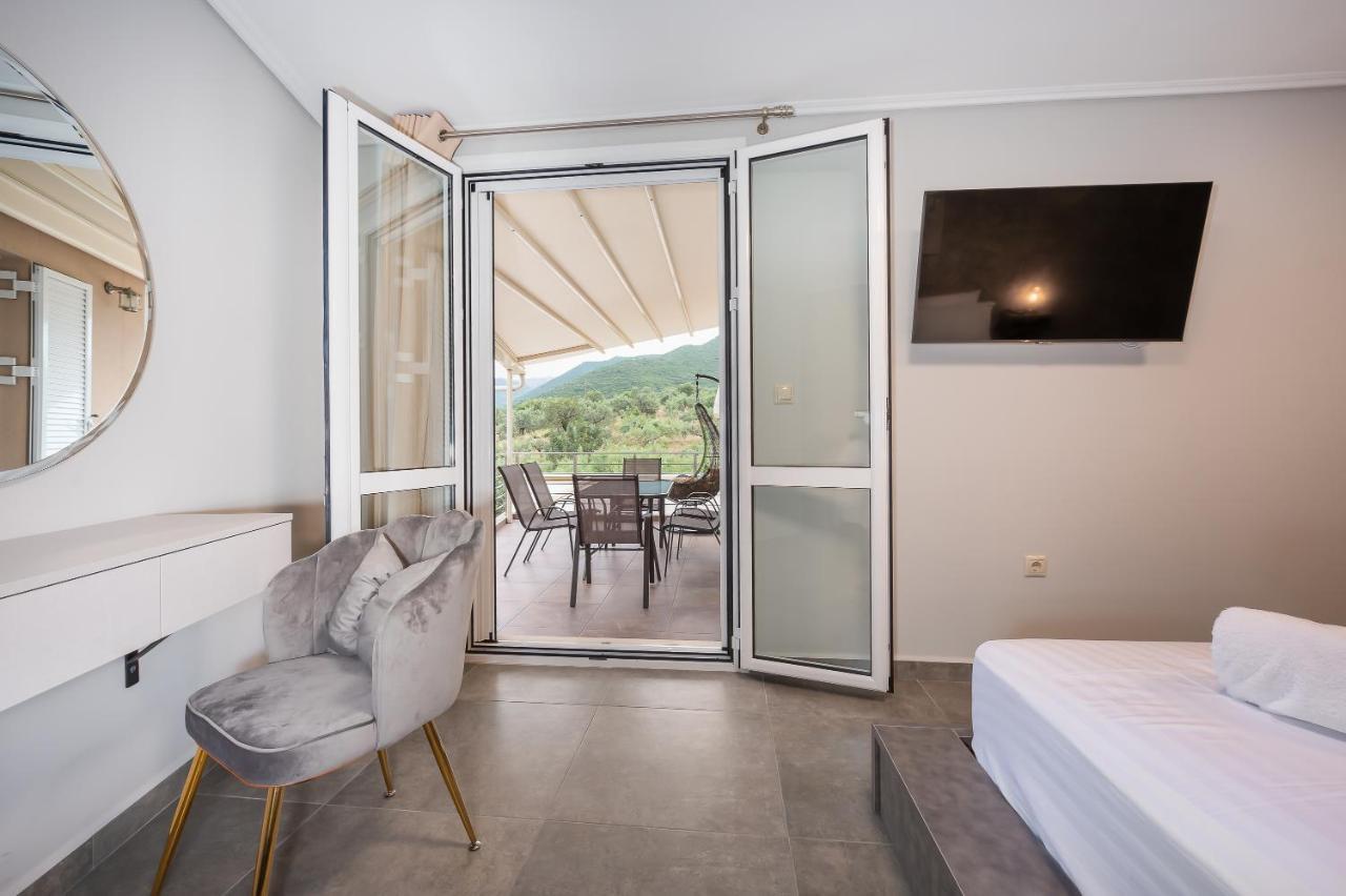 Nikole's Luxury 180m2 Holiday home