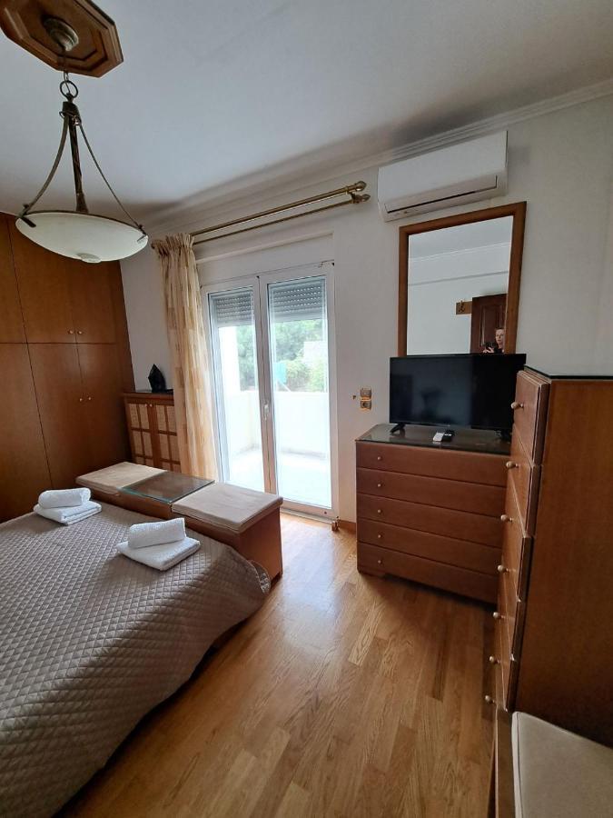 Seaview Flora's Luxury Apartment-300meters From The Apartment