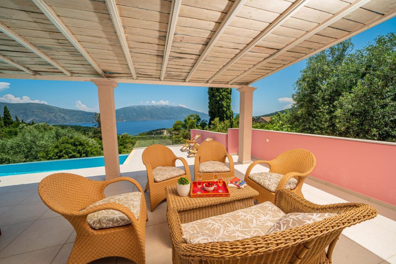 Helios Sea View & Private Pool Near