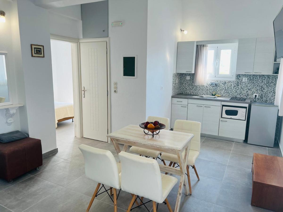 Arapiou Perivolos (Santorini)