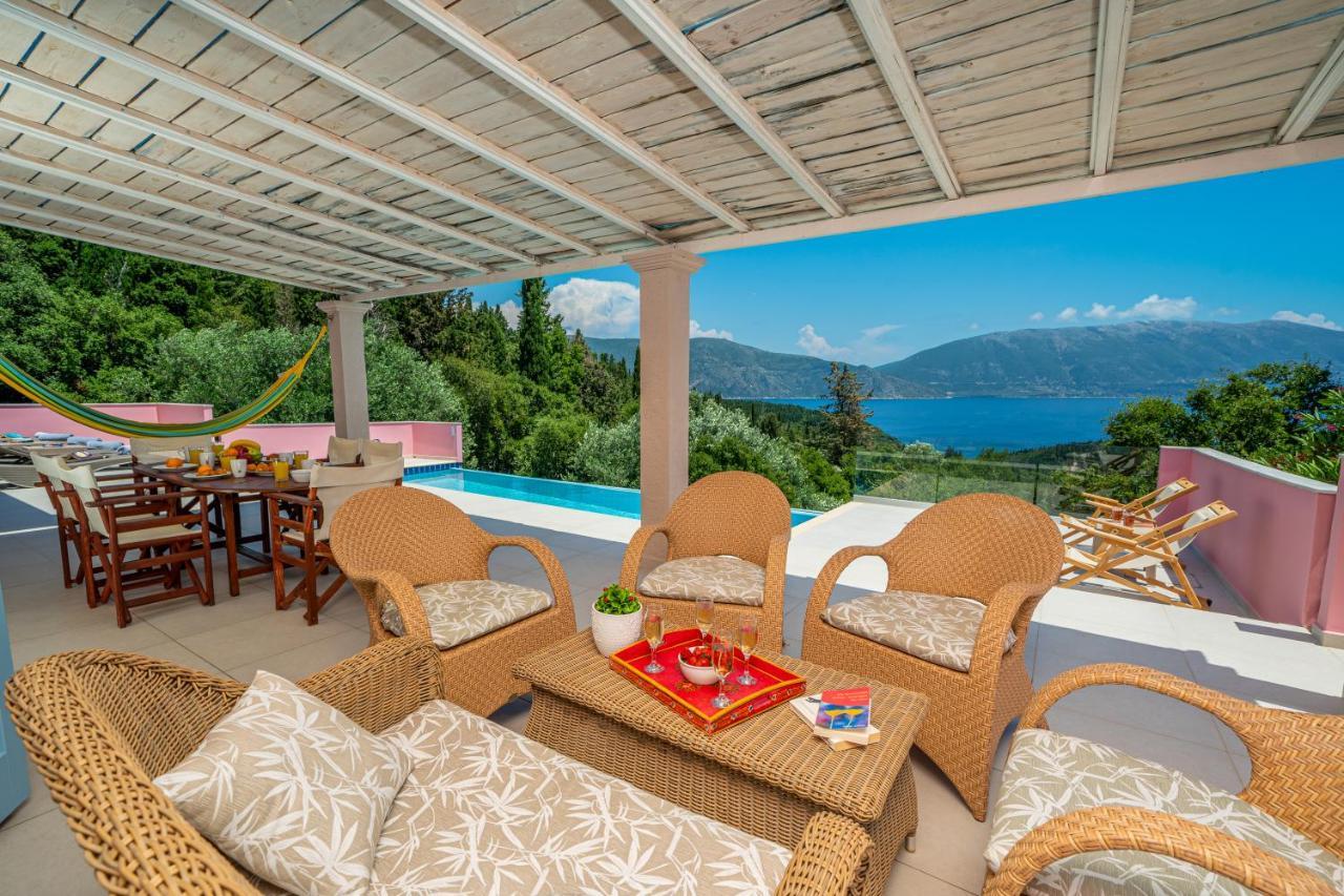 Helios Sea View & Private Pool Near