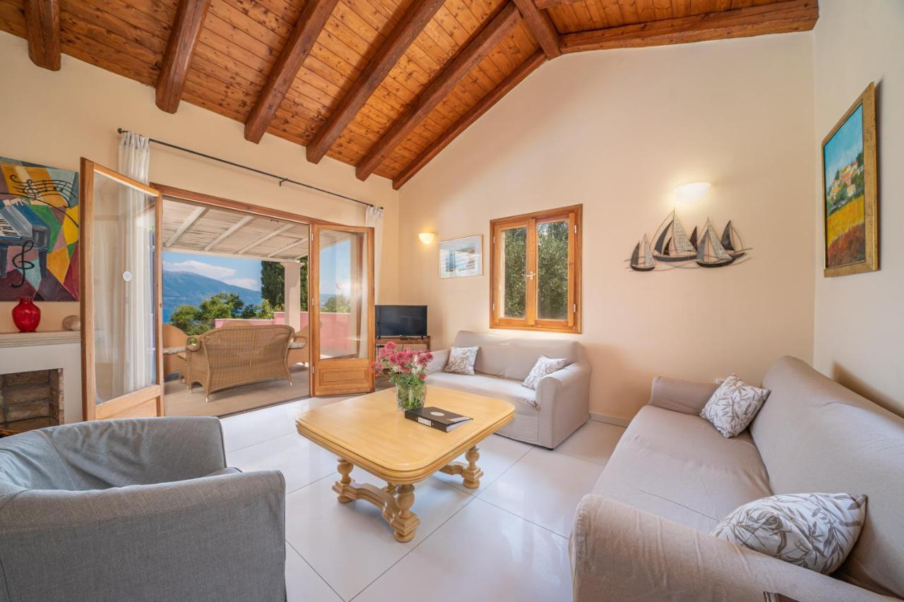 Helios Sea View & Private Pool Near Fiskardo
