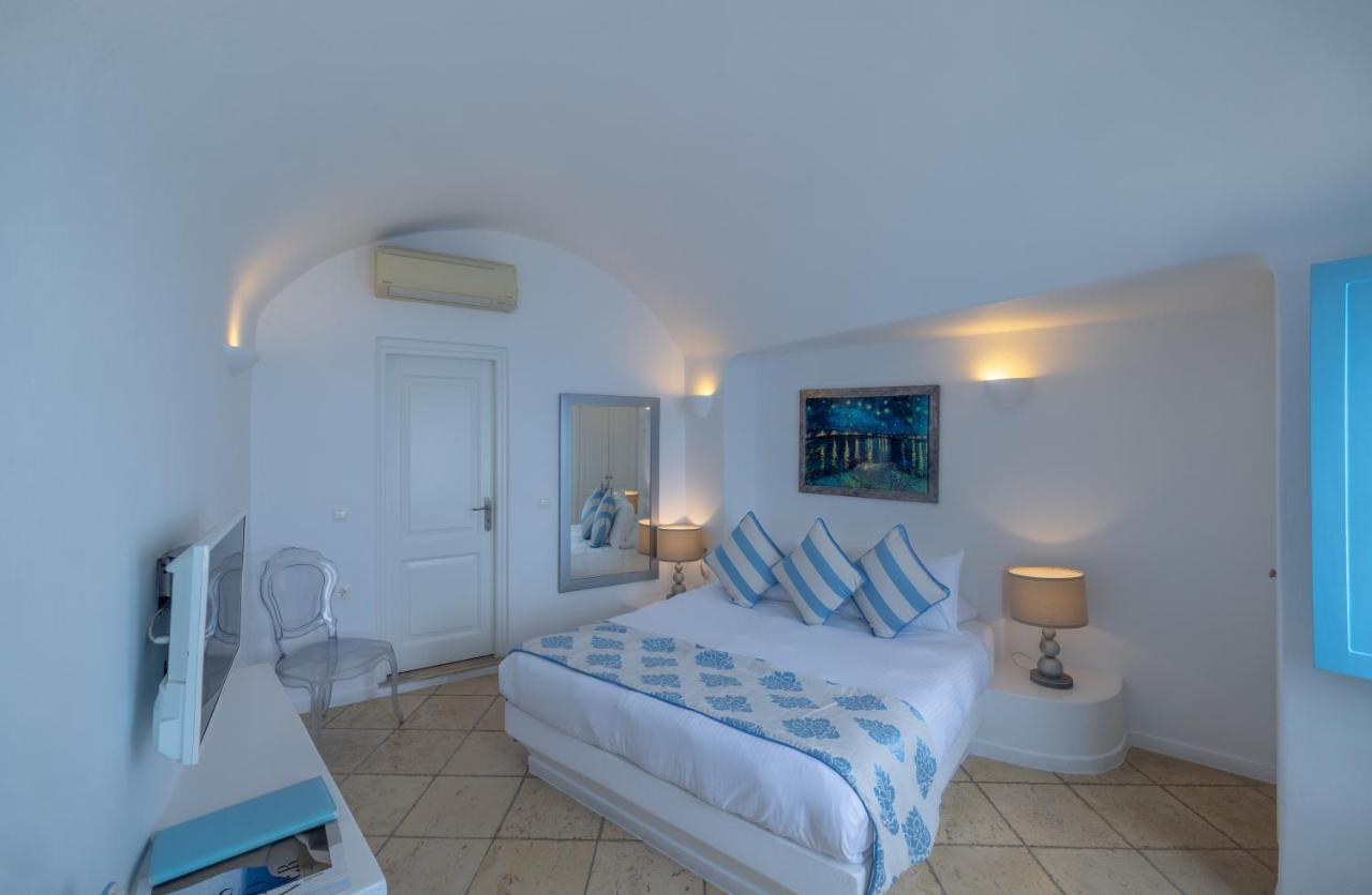 Hotel Above Blue