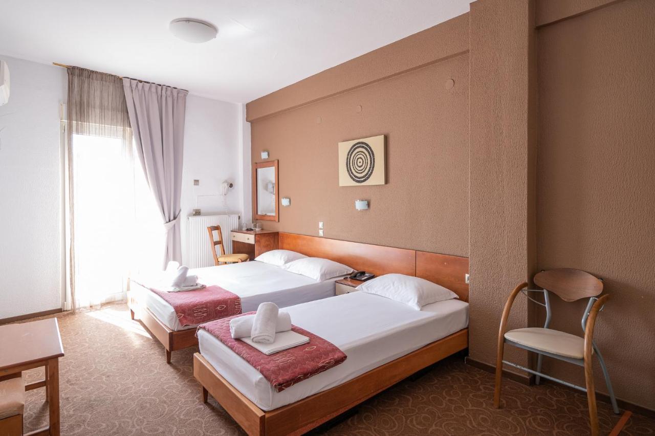 Hotel Akropol 3*